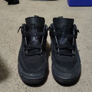 Jordan Retro 4 Black Sneakers